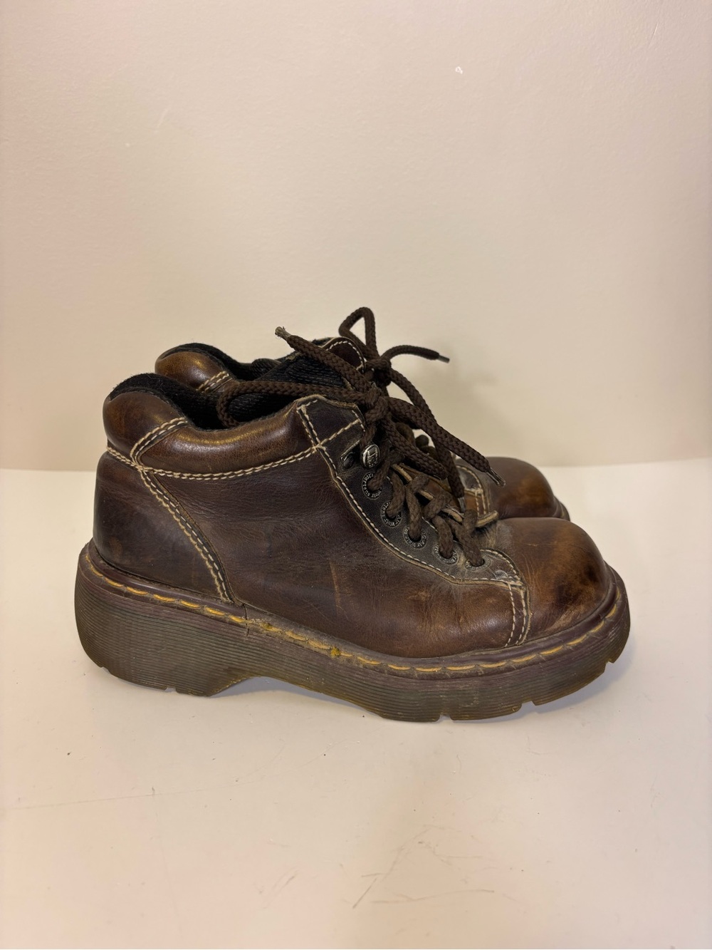Dr. Martens Vintage Women's Brown Leather Lace-Up Platform Chunky Boots 7